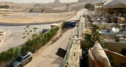 3 Pyramids View Inn