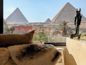 أغطية فراش متميزة وبديكورات فريدة لكل غرفة وطراز فريد لكل وحدة ومكتب