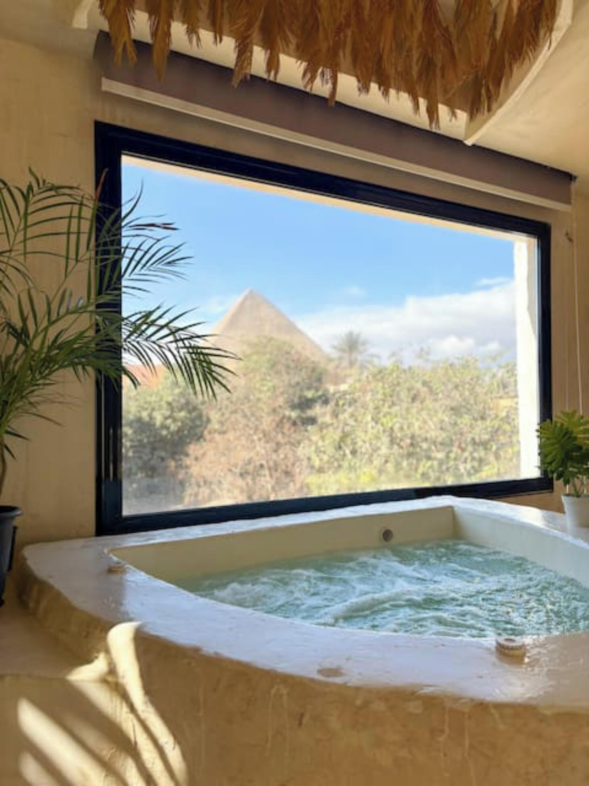Chambre Double, vue ville | Bain à remous privé