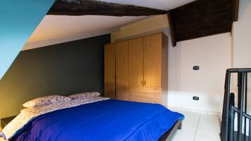 Apartment, Balcony | Iron/ironing board, WiFi, bed sheets