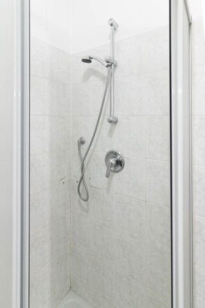 Apartment, Balcony | Bathroom shower - Bellezia (Turin)
