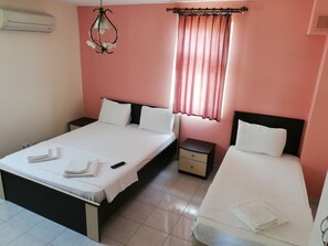 Trippelrum | Egyptiska bomullslakan, sängtillbehör av högsta kvalitet och minibar