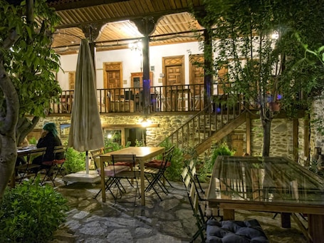 Balcón. Birgi Hotel Saliha Hanim Tas Konak