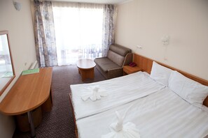 Kamar Twin Comfort | Brankas, meja kerja, setrika/meja setrika, dan Wi-Fi gratis