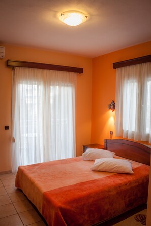 In-room safe, soundproofing, iron/ironing board, free cribs/infant beds - Filippion Hotel (Nestos)