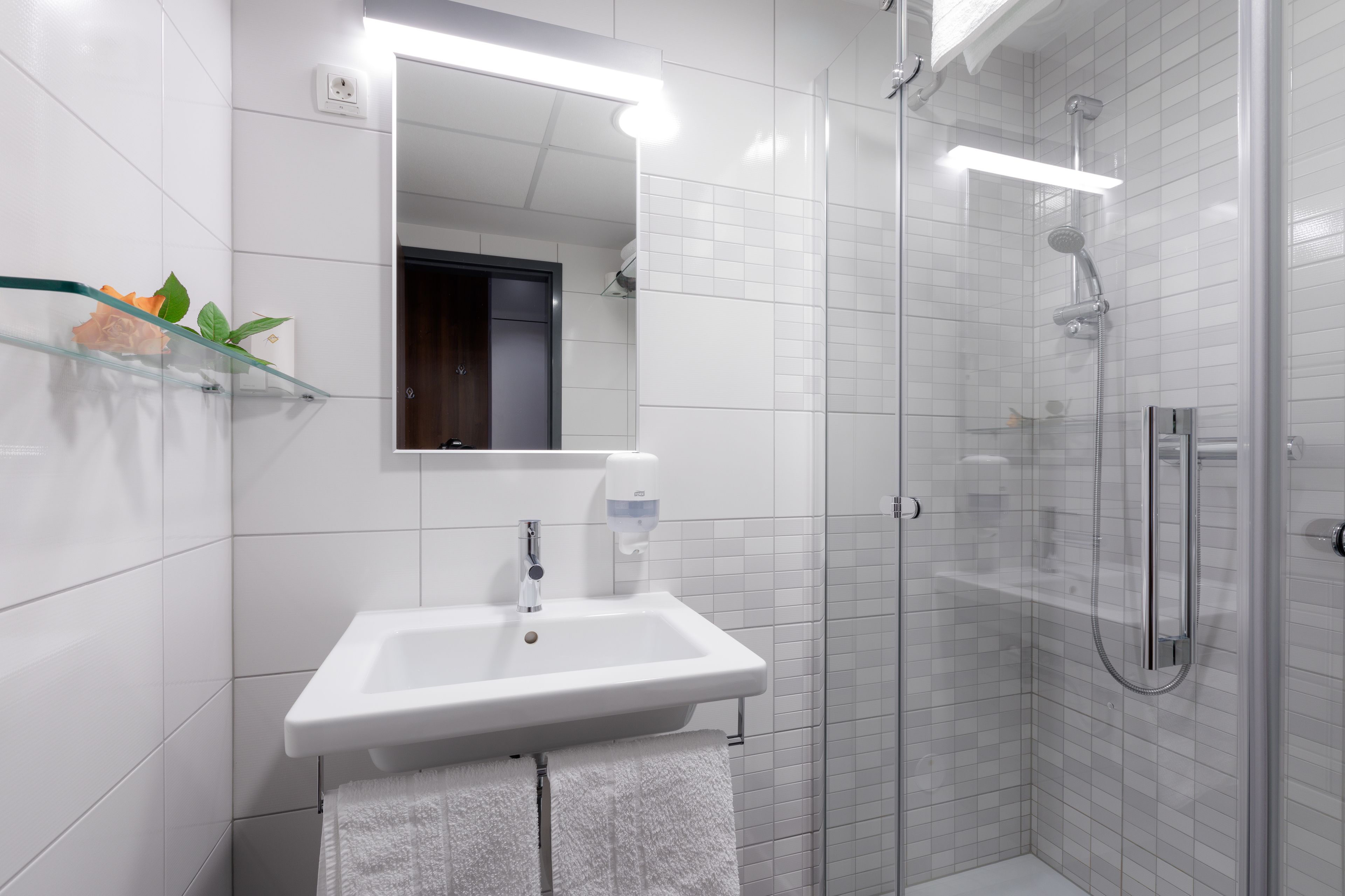 shower, free toiletries, hair dryer, slippers