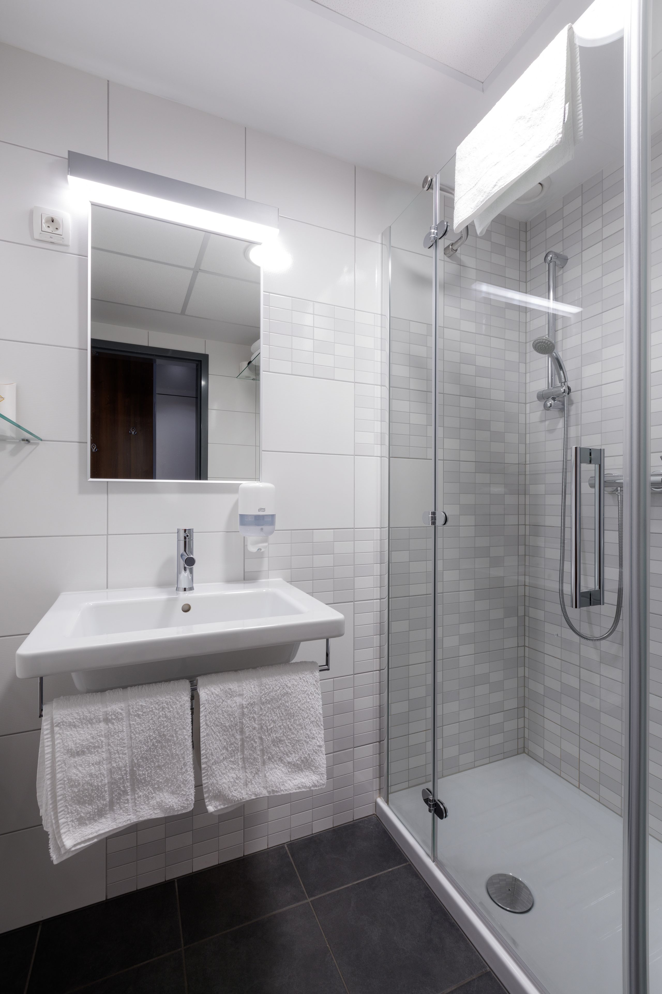 shower, free toiletries, hair dryer, slippers