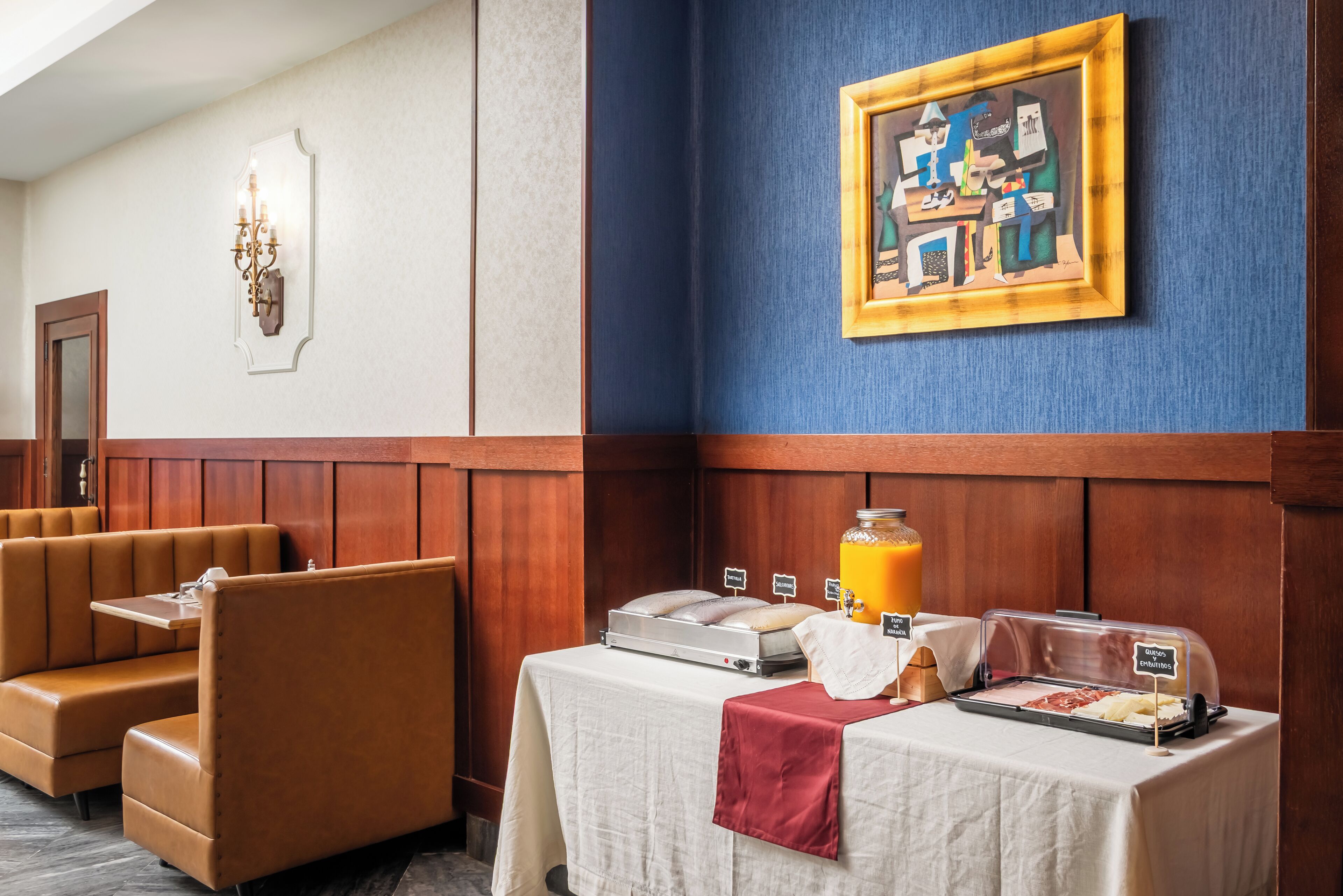 daily continental breakfast (eur 10.00 per person)