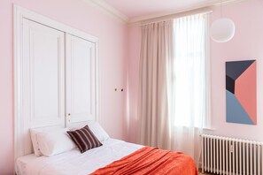 Lägenhet Deluxe - 2 sovrum - utsikt mot staden | Strykjärn/strykbräda, gratis wi-fi och sängkläder