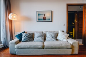 Apartment (Sea Towers I:Hryniewickiego 6,Tower B) | Living room