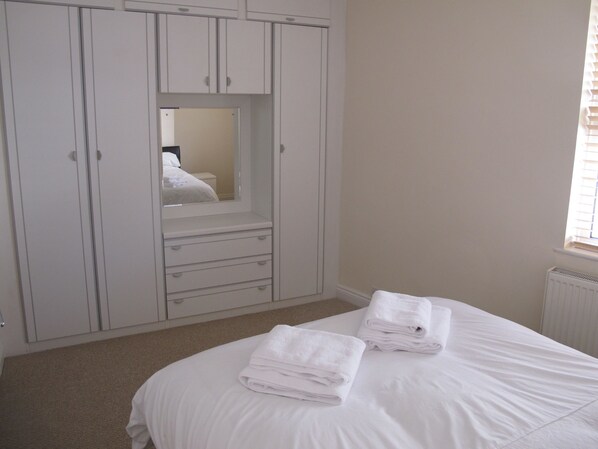 2 bedrooms, iron/ironing board, free WiFi - Townsfield House (Chelmsford)