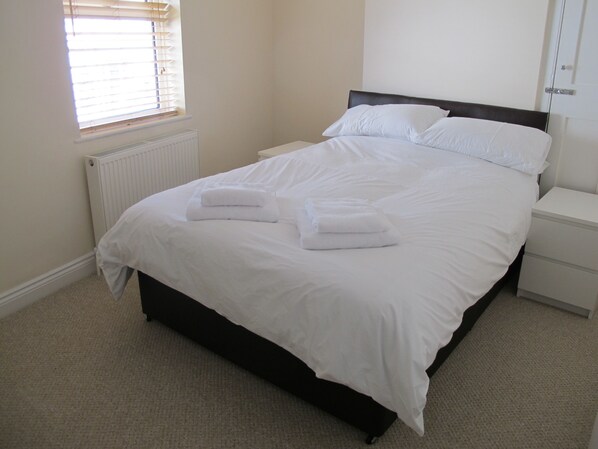 2 bedrooms, iron/ironing board, free WiFi - Townsfield House (Chelmsford)