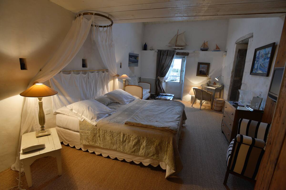 Ropa de cama de alta calidad y cortinas blackout 