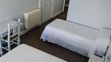Cunas gratuitas, wifi gratis, ropa de cama