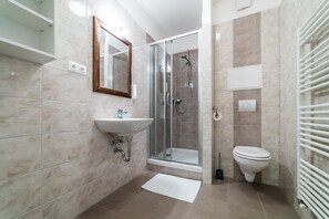 Deluxe Studio Suite, Non Smoking | Bathroom | Free toiletries, hair dryer, towels, toilet paper - MyApartment in the city center (Ceske Budejovice)