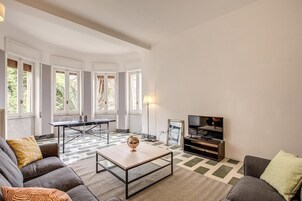 Comfort Apartment | Living room