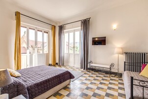 Triple Room, Shared Bathroom