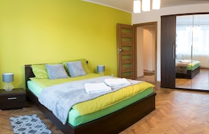 Apartamento conforto, 2 quartos, vista para a montanha | 2 quartos, roupas de cama premium, ferros/tábuas de passar roupa