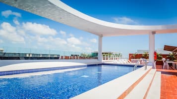 2 outdoor pools, open 10:00 AM to 10:00 PM, sun loungers