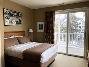 Iron/ironing board, free WiFi, bed sheets - Siebkens Resort (Elkhart Lake)
