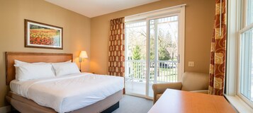 Tabla de planchar con plancha, wifi gratis y ropa de cama 