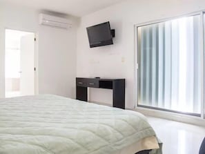 Penthouse dành cho gia đình, 3 phòng ngủ, quang cảnh eo biển | 3 phòng ngủ, truy cập Internet không dây miễn phí, bộ trải giường 