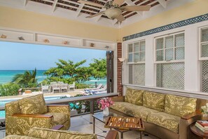 Terrace/patio - Red Fox By the Sea, Silver Sands, 5BR (Duncans)