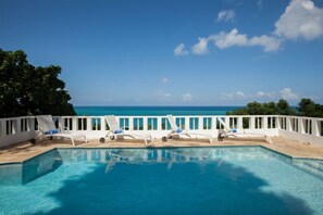 Outdoor pool - Wag Water Villa, Ocho Rios 3BR (Ocho Rios)