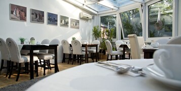 Daily buffet breakfast (EUR 11 per person)