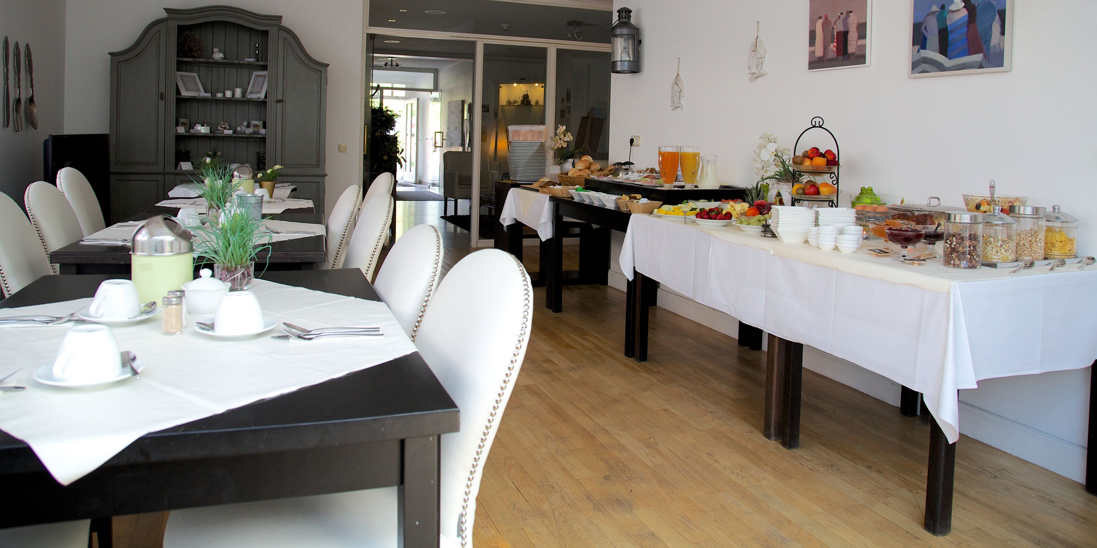 daily buffet breakfast (eur 11 per person)