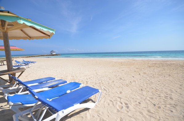 Room, 4 Bedrooms | Beach