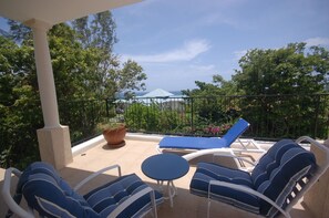 Habitación, 4 habitaciones | Terraza o patio