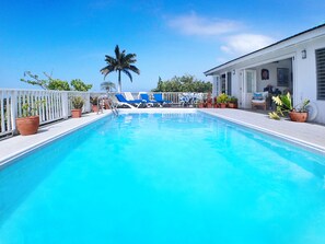 Alberca al aire libre 