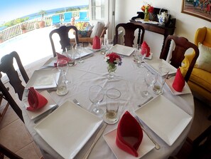 Habitación, 3 habitaciones | Servicio a la habitación