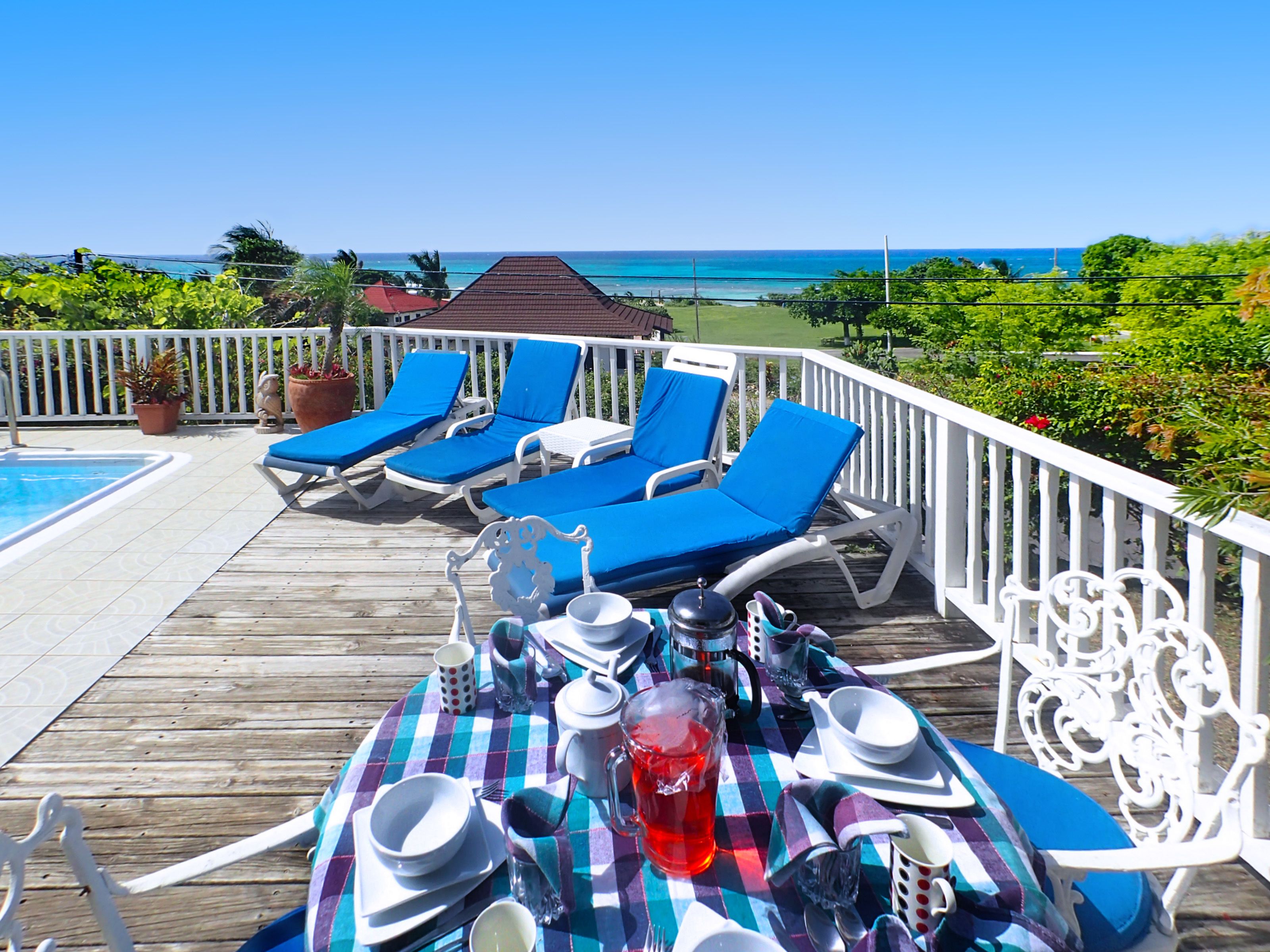 Room, 3 Bedrooms | Terrace/patio