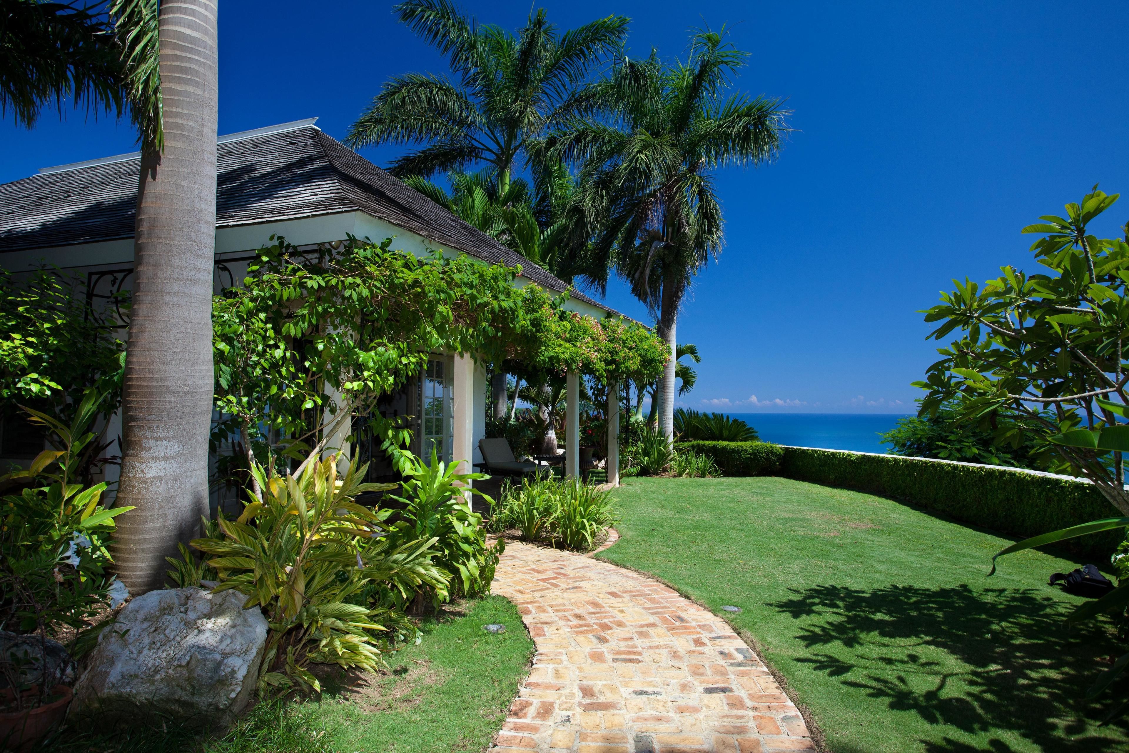 Villa, 4 Bedrooms | Property grounds