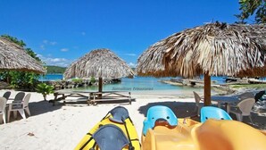 Property grounds - Coral Cove-Discovery Bay 5BR (Discovery Bay)
