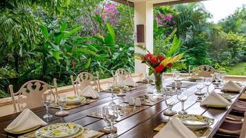 Tempat makan outdoor