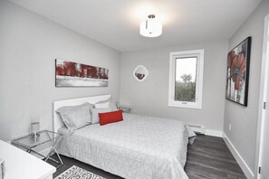 Condo de lujo, 2 habitaciones (102) | 2 habitaciones, escritorio, tabla de planchar con plancha y wifi gratis 