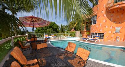 Dream Castle Villa, Montego Bay 8BR