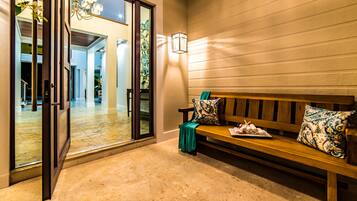 مدخل المنشأة