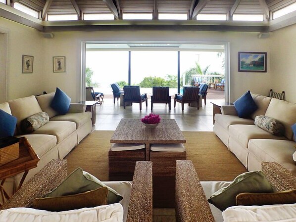 Room | Living area | Flat-screen TV - Moonshine Villa, Silver Sands 4 BR (Duncans)