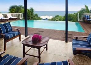 Outdoor pool - Moonshine Villa, Silver Sands 4 BR (Duncans)