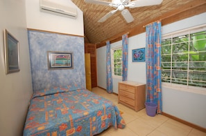 5 bedrooms, free WiFi - BayWatch,Runaway Bay/Jamaica Villas 5BR (Runaway Bay)
