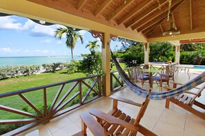 Villa, 5 Bedrooms | Terrace/patio