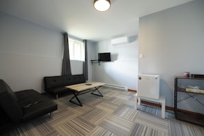 Comfort-huone | 1 makuuhuone, työpöytä, ilmainen Wi-Fi, vuodevaatteet