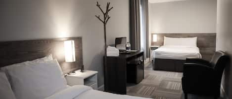 Design Double Room, 2 Double Beds | 1 bedroom, desk, free WiFi, bed sheets