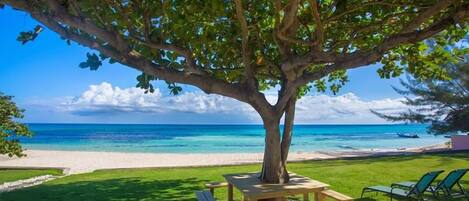 Villa, 6 Bedrooms | Terrace/patio