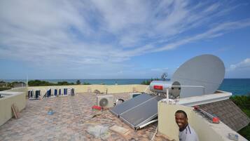 Room, 6 Bedrooms | Balcony