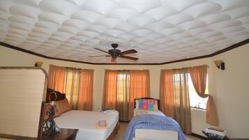 Room, 6 Bedrooms | 6 bedrooms, free WiFi